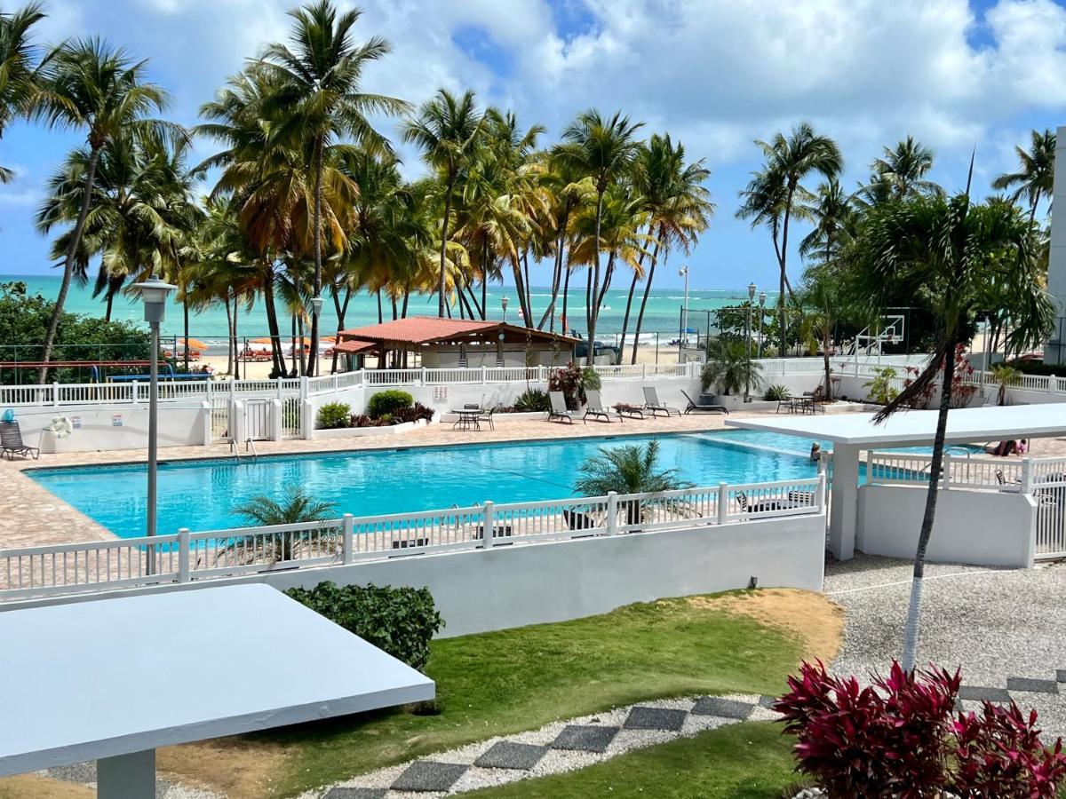 Hobie Oceanfront Apartment At Isla Verde San Juan Exterior foto
